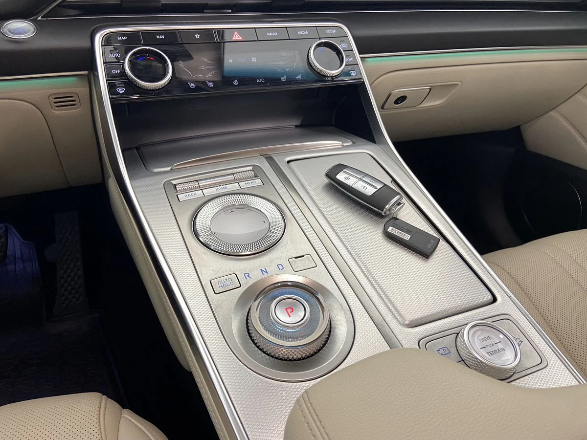 Genesis GV80, 2021г, полный привод, автомат