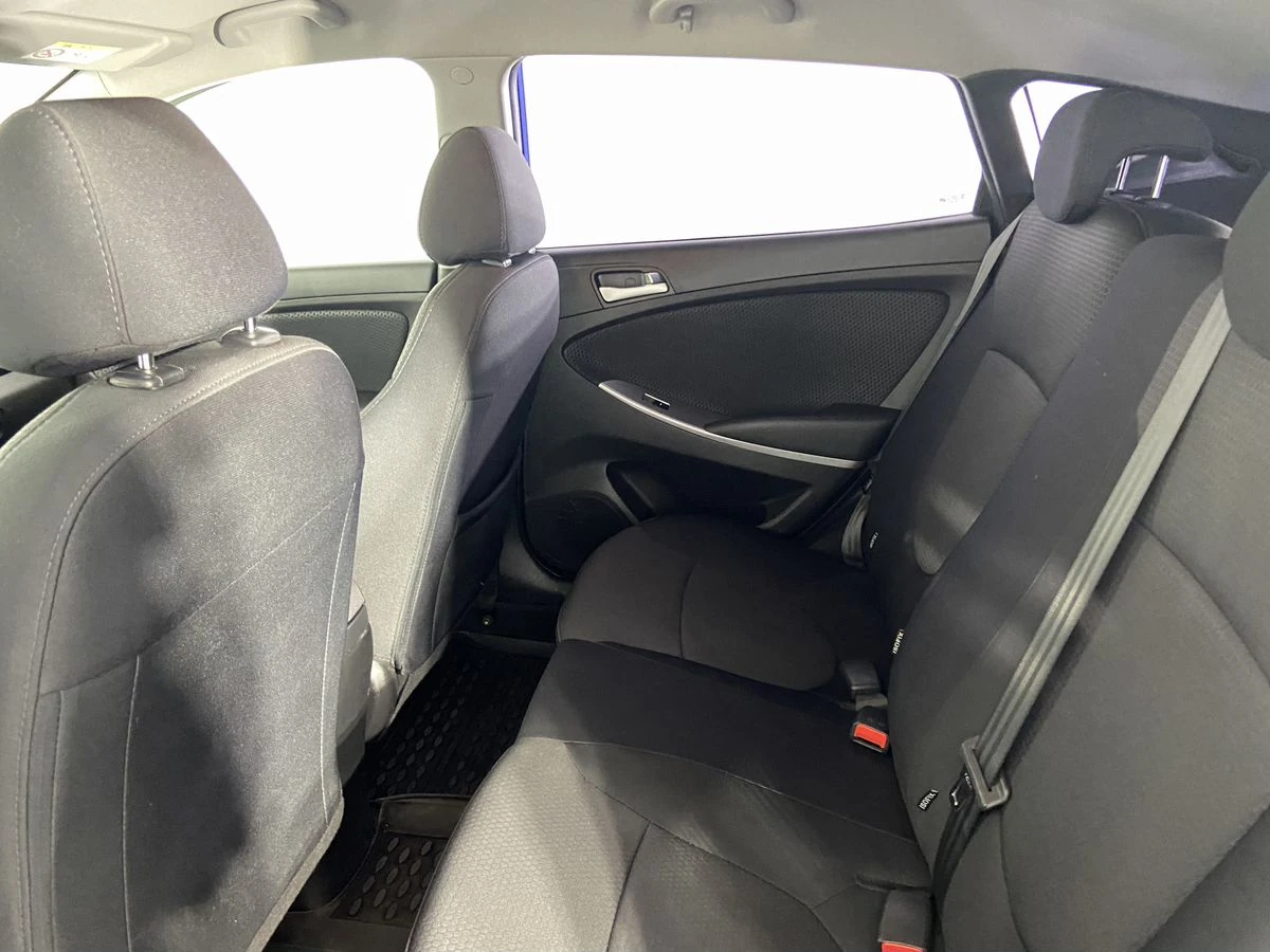 Hyundai Solaris, 2015г, передний привод, автомат