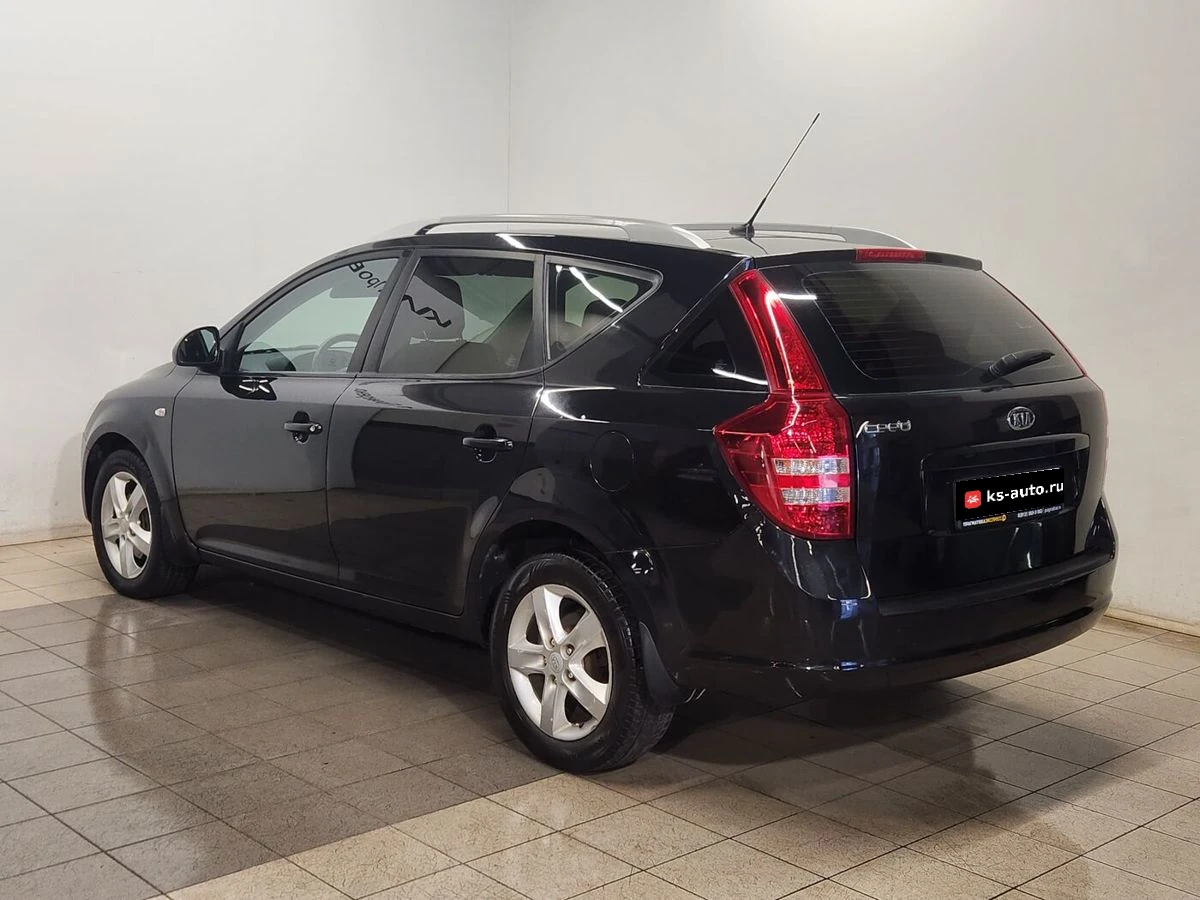 Kia Ceed, 2008г, передний привод, автомат