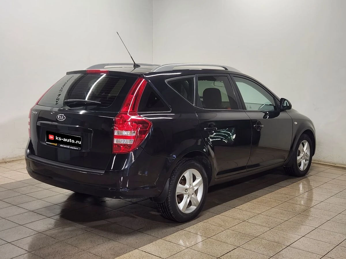 Kia Ceed, 2008г, передний привод, автомат