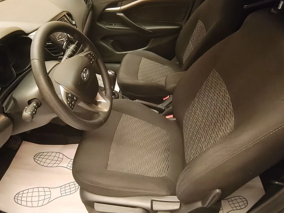 Lada (ВАЗ) Vesta, 2018г, передний привод, робот