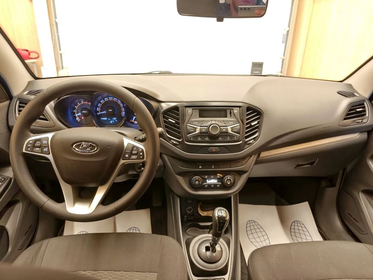 Lada (ВАЗ) Vesta, 2018г, передний привод, робот