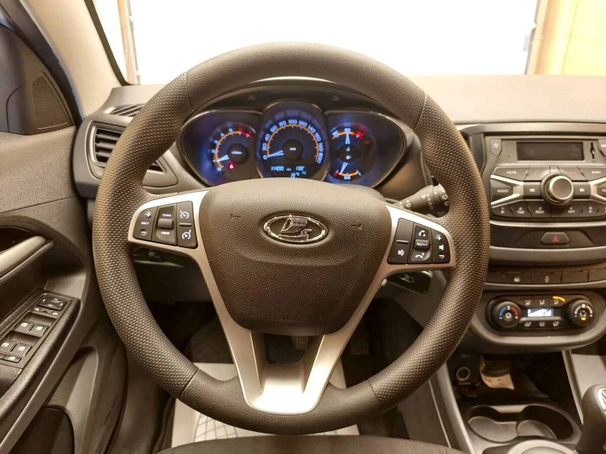 Lada (ВАЗ) Vesta, 2018г, передний привод, робот