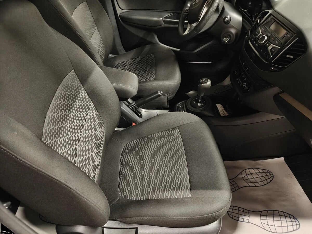 Lada (ВАЗ) Vesta, 2018г, передний привод, робот