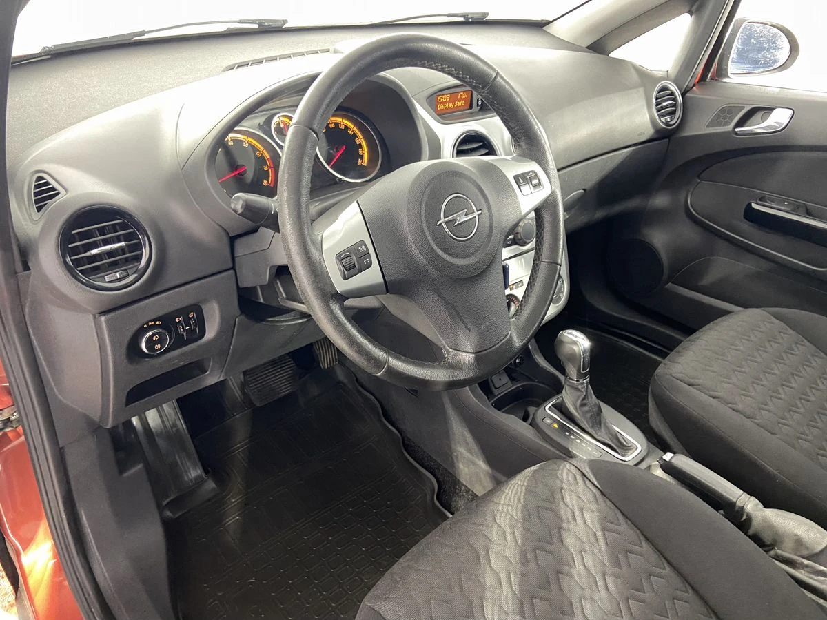 Opel Corsa, 2013г, передний привод, автомат