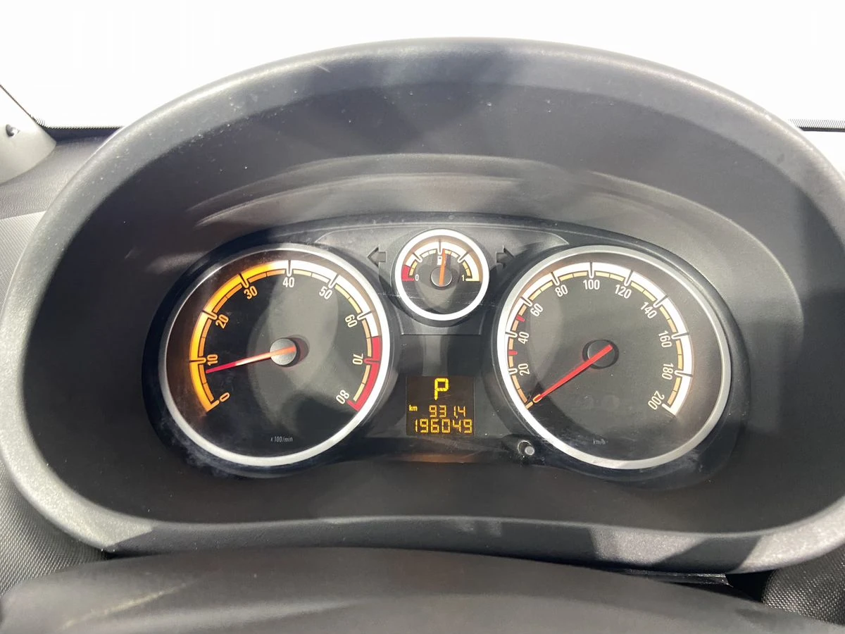 Opel Corsa, 2013г, передний привод, автомат