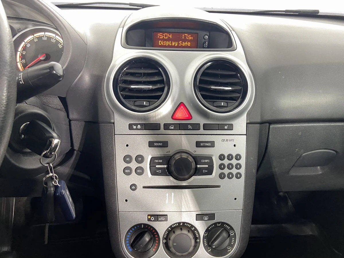 Opel Corsa, 2013г, передний привод, автомат