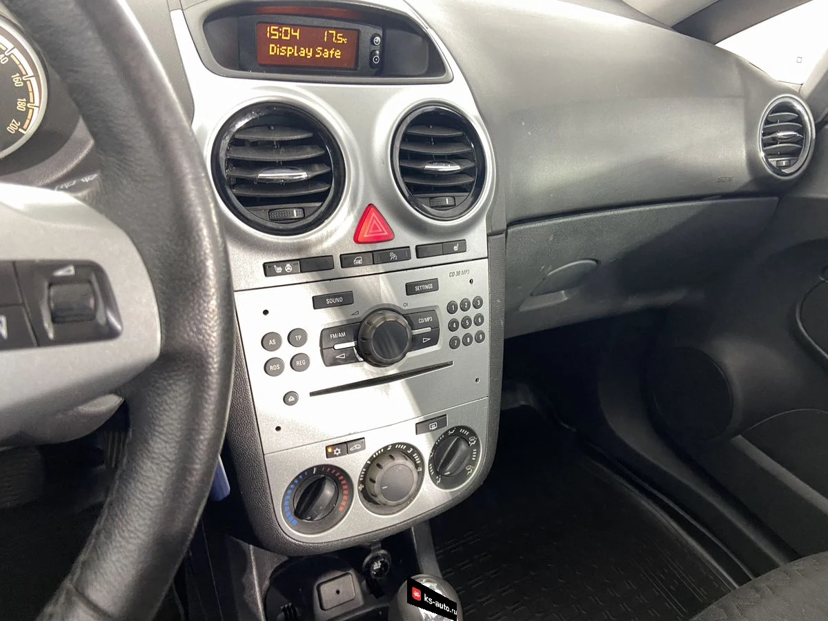 Opel Corsa, 2013г, передний привод, автомат