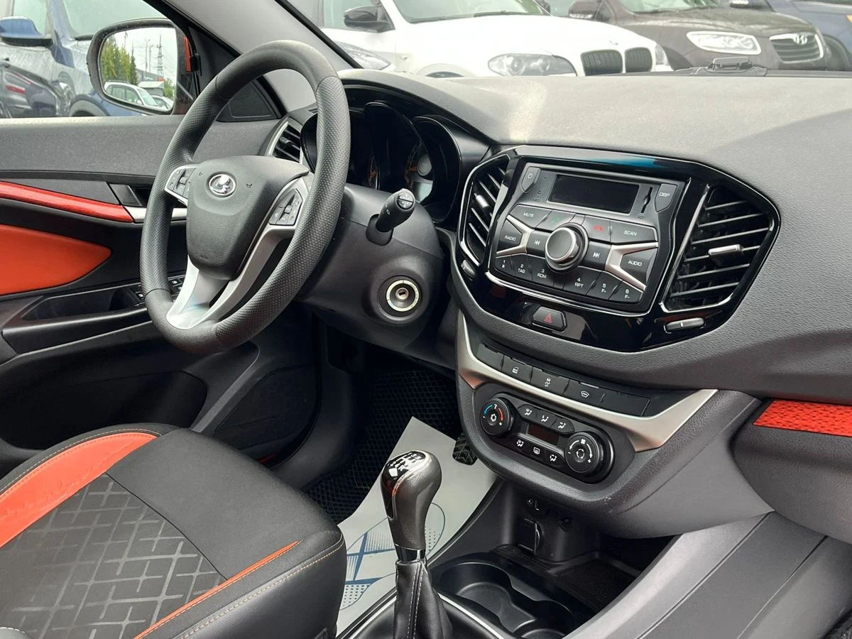 Lada (ВАЗ) Vesta, 2019г, передний привод, механика