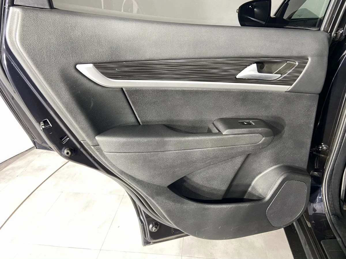 Dongfeng AX7, 2017г, передний привод, автомат