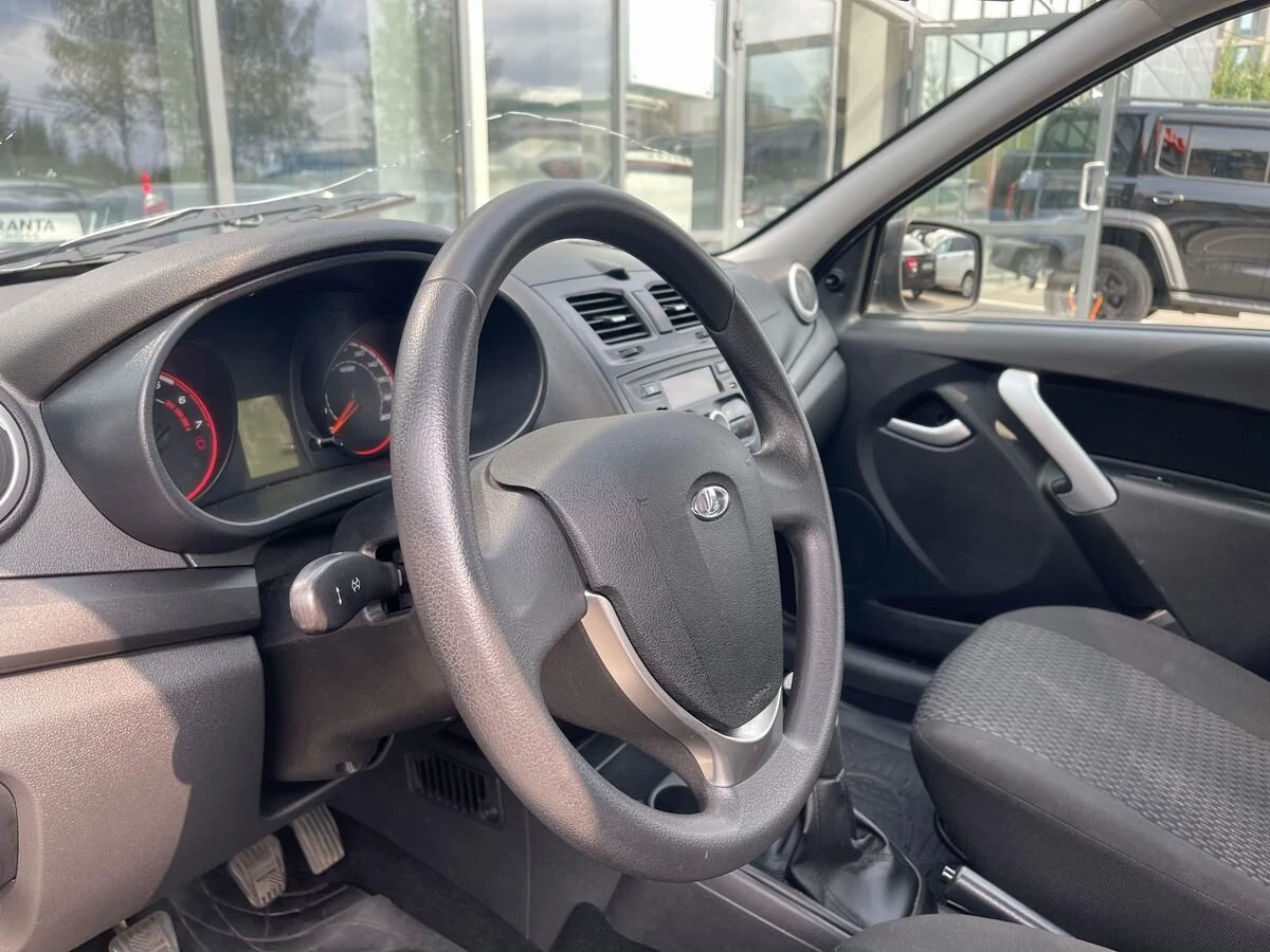 Lada (ВАЗ) Kalina, 2017г, передний привод, механика