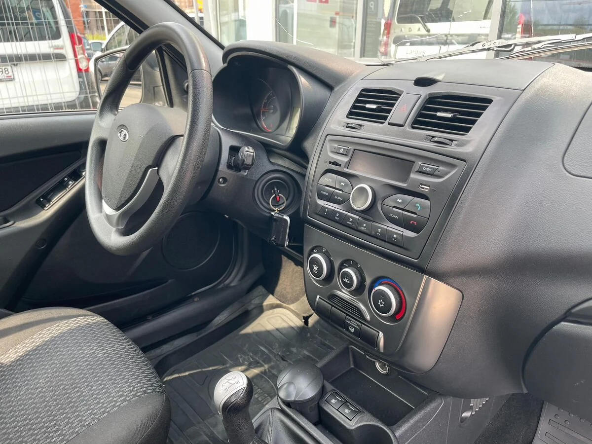 Lada (ВАЗ) Kalina, 2017г, передний привод, механика