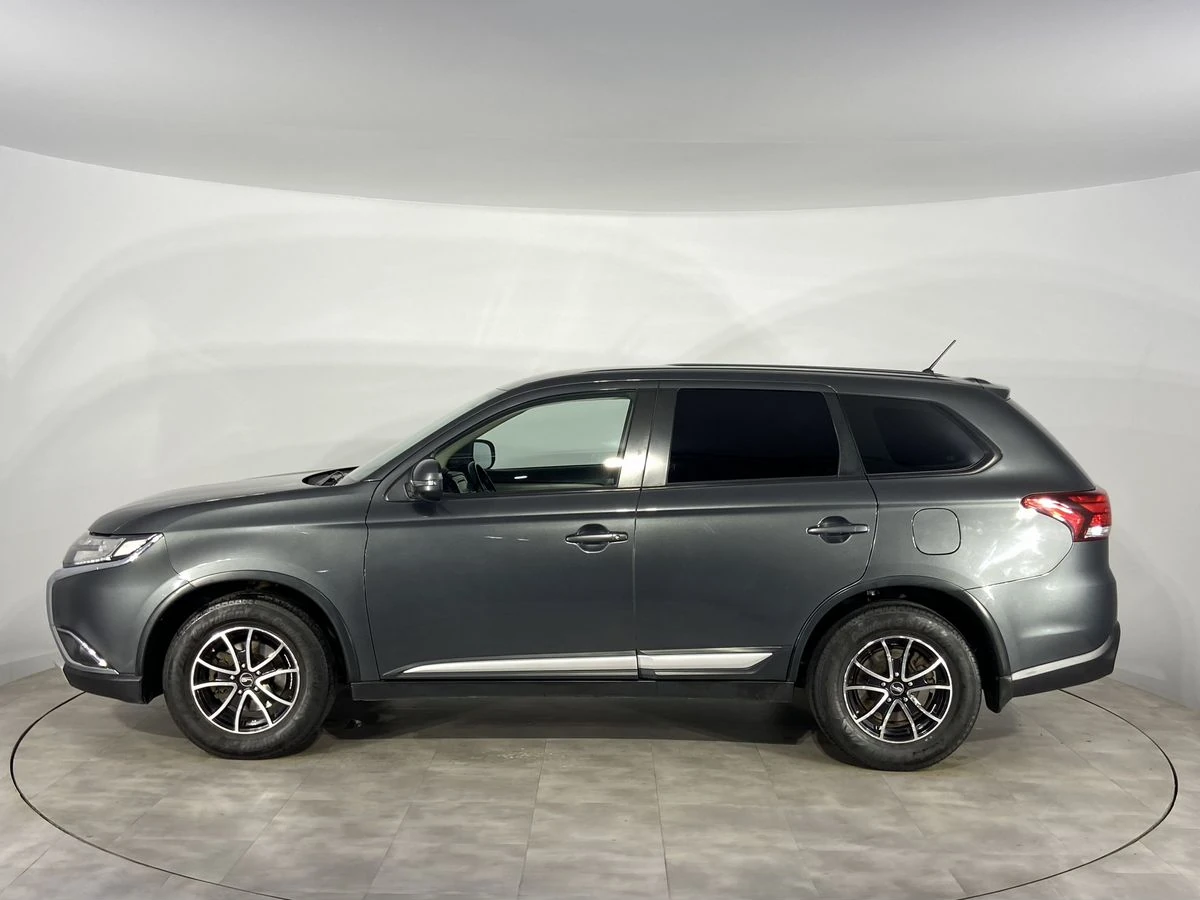 Mitsubishi Outlander, 2016г, полный привод, вариатор