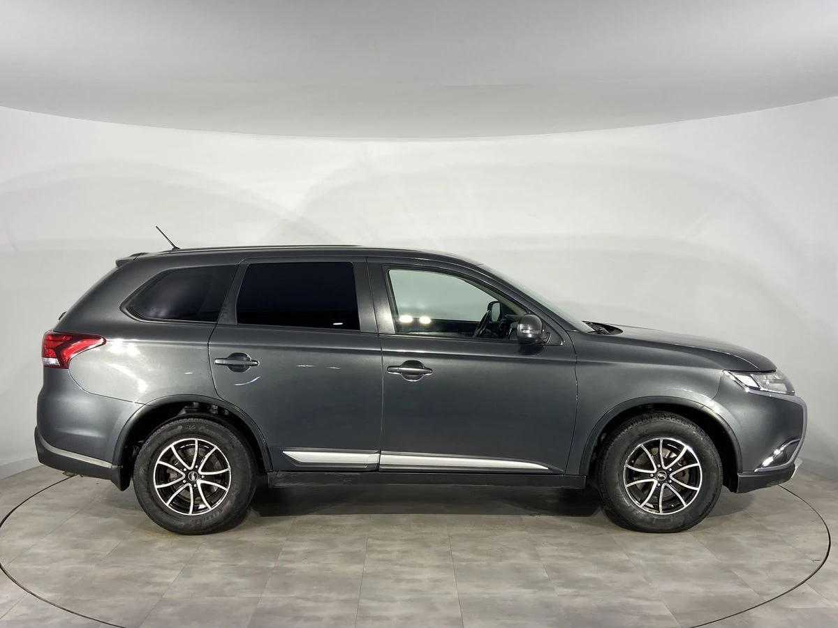 Mitsubishi Outlander, 2016г, полный привод, вариатор