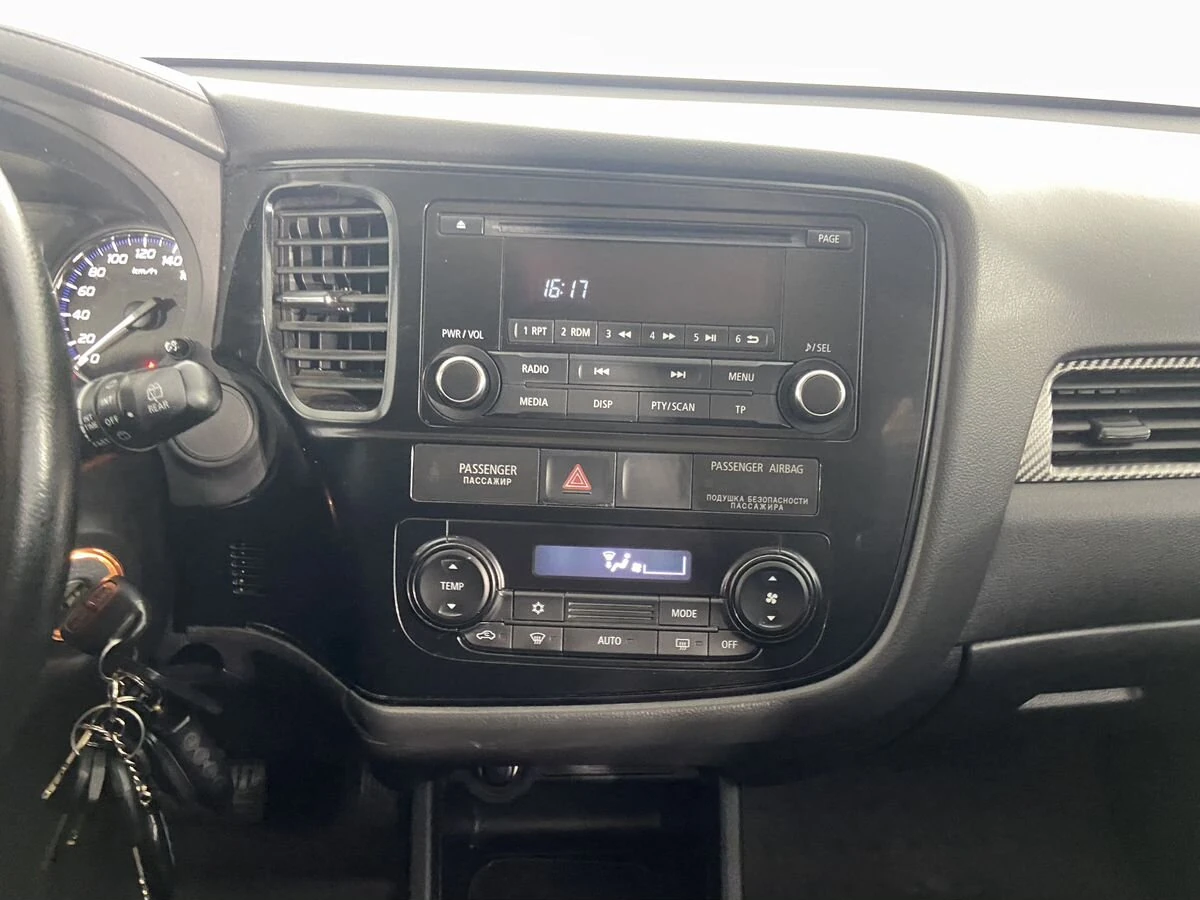 Mitsubishi Outlander, 2016г, полный привод, вариатор