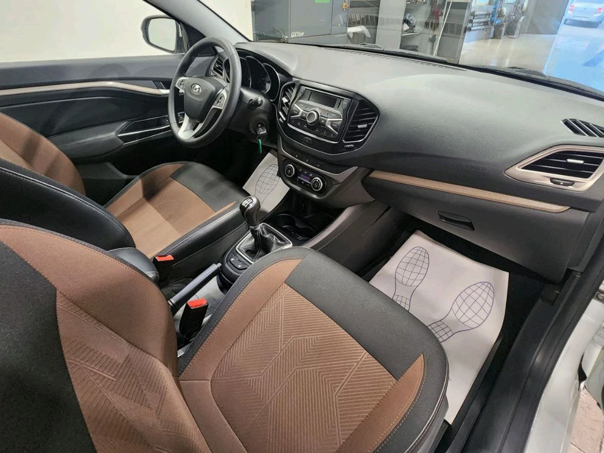 Lada (ВАЗ) Vesta, 2019г, передний привод, механика