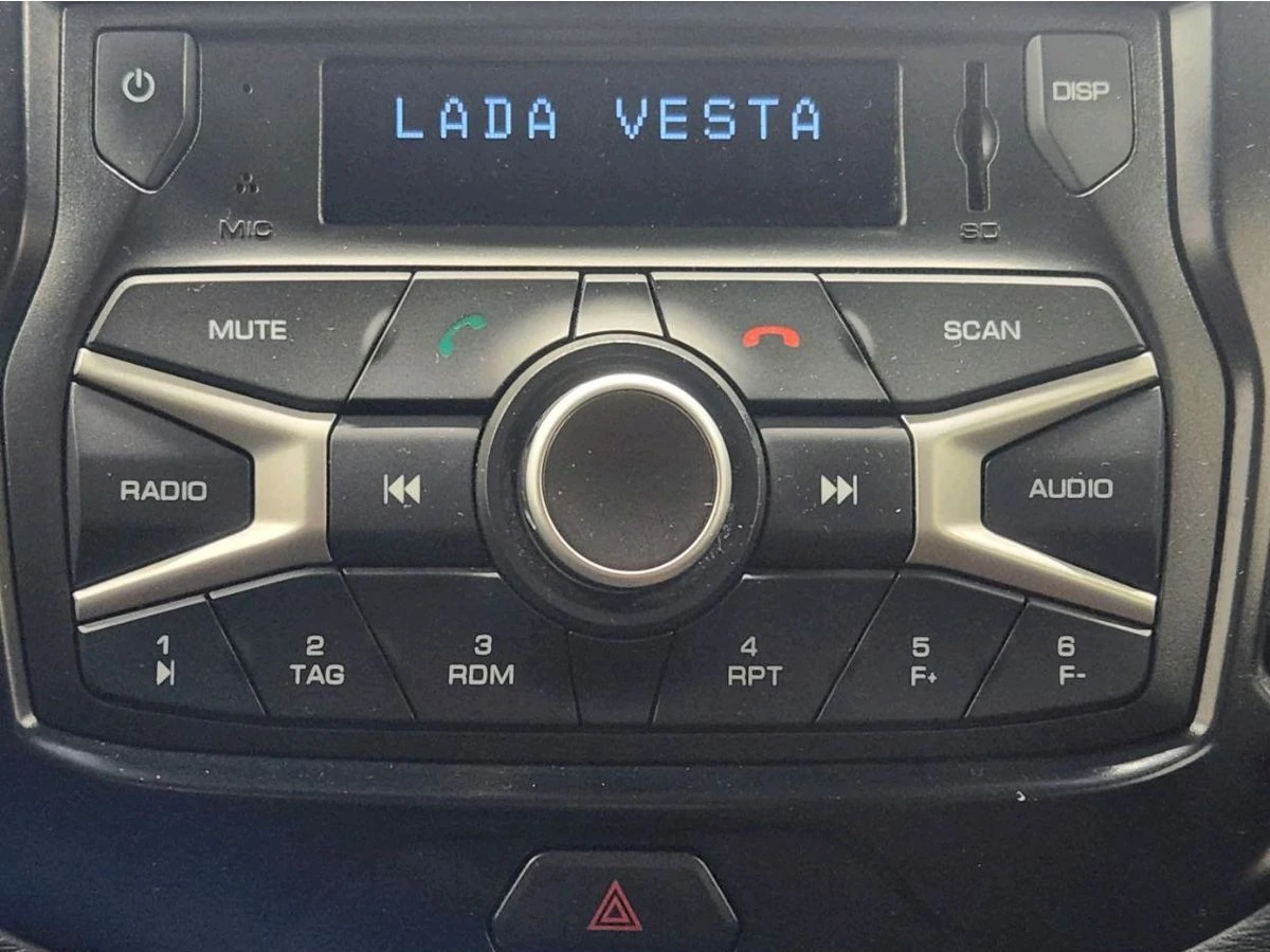 Lada (ВАЗ) Vesta, 2019г, передний привод, механика