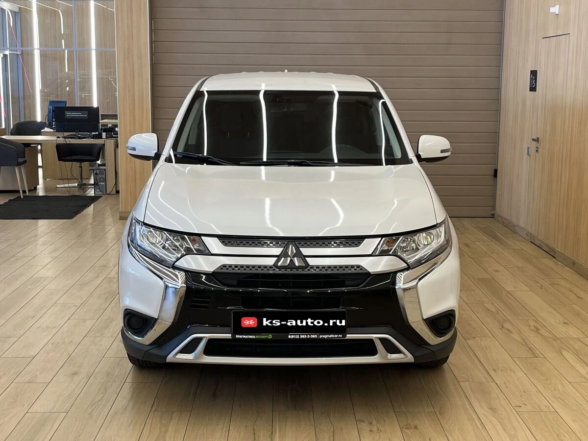 Mitsubishi Outlander, 2019г, передний привод, вариатор