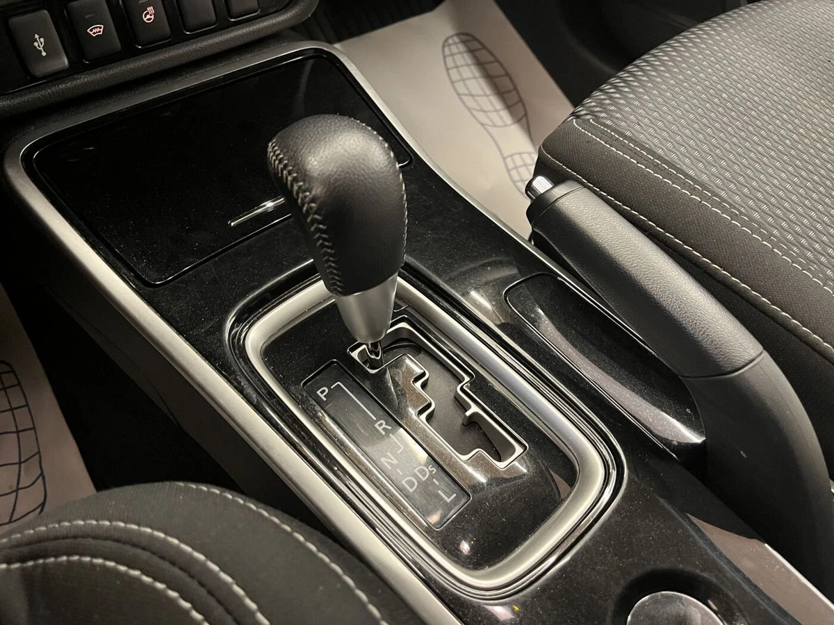 Mitsubishi Outlander, 2019г, передний привод, вариатор