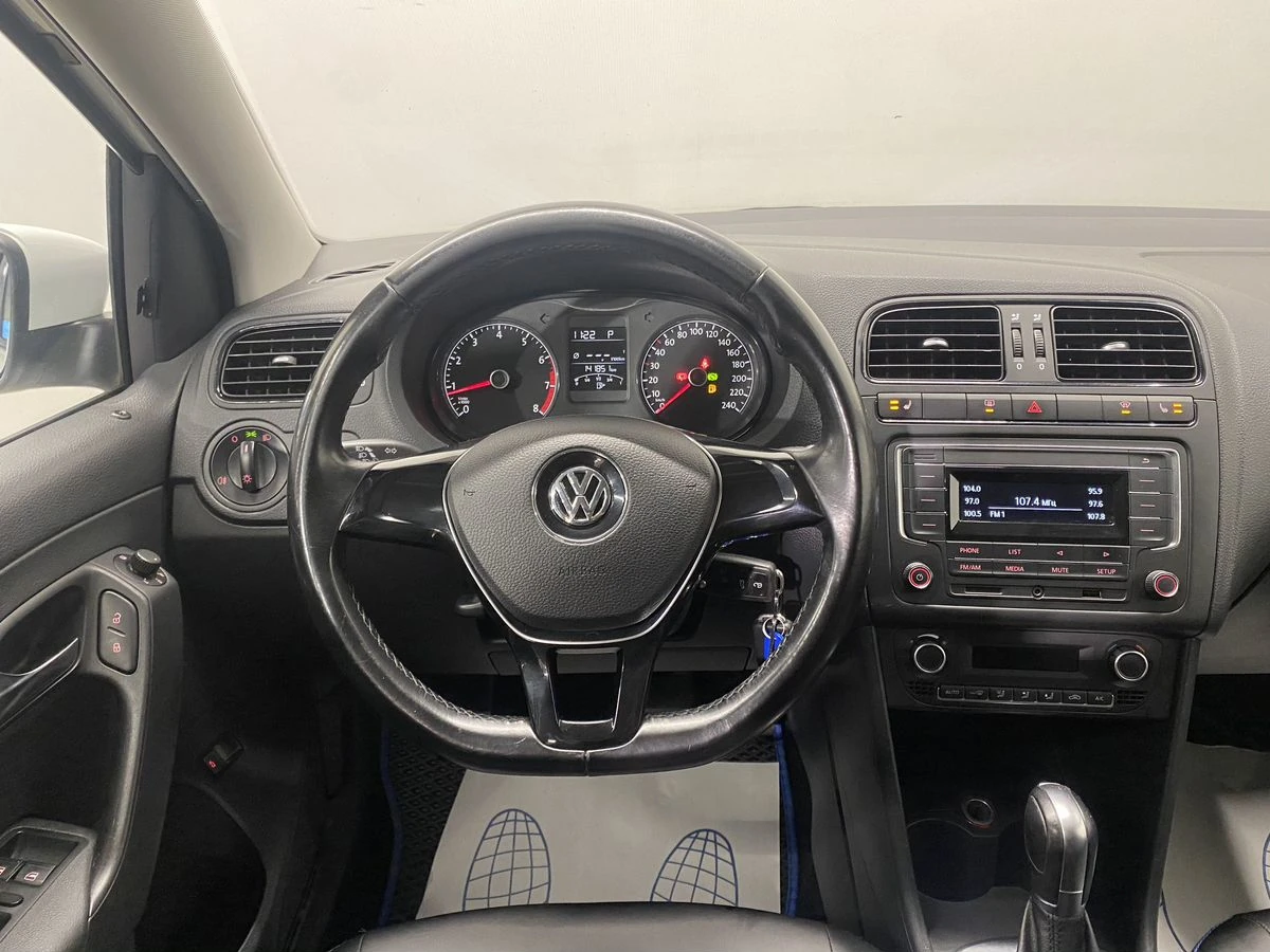 Volkswagen Polo, 2016г, передний привод, автомат