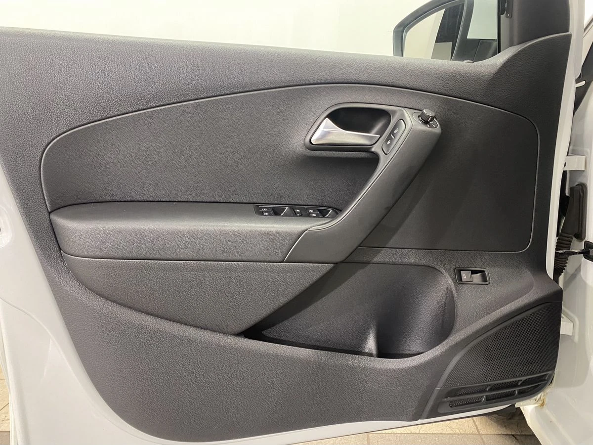 Volkswagen Polo, 2016г, передний привод, автомат