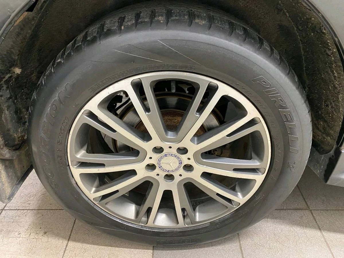 Mercedes-Benz M-Класс, 2010г, полный привод, автомат