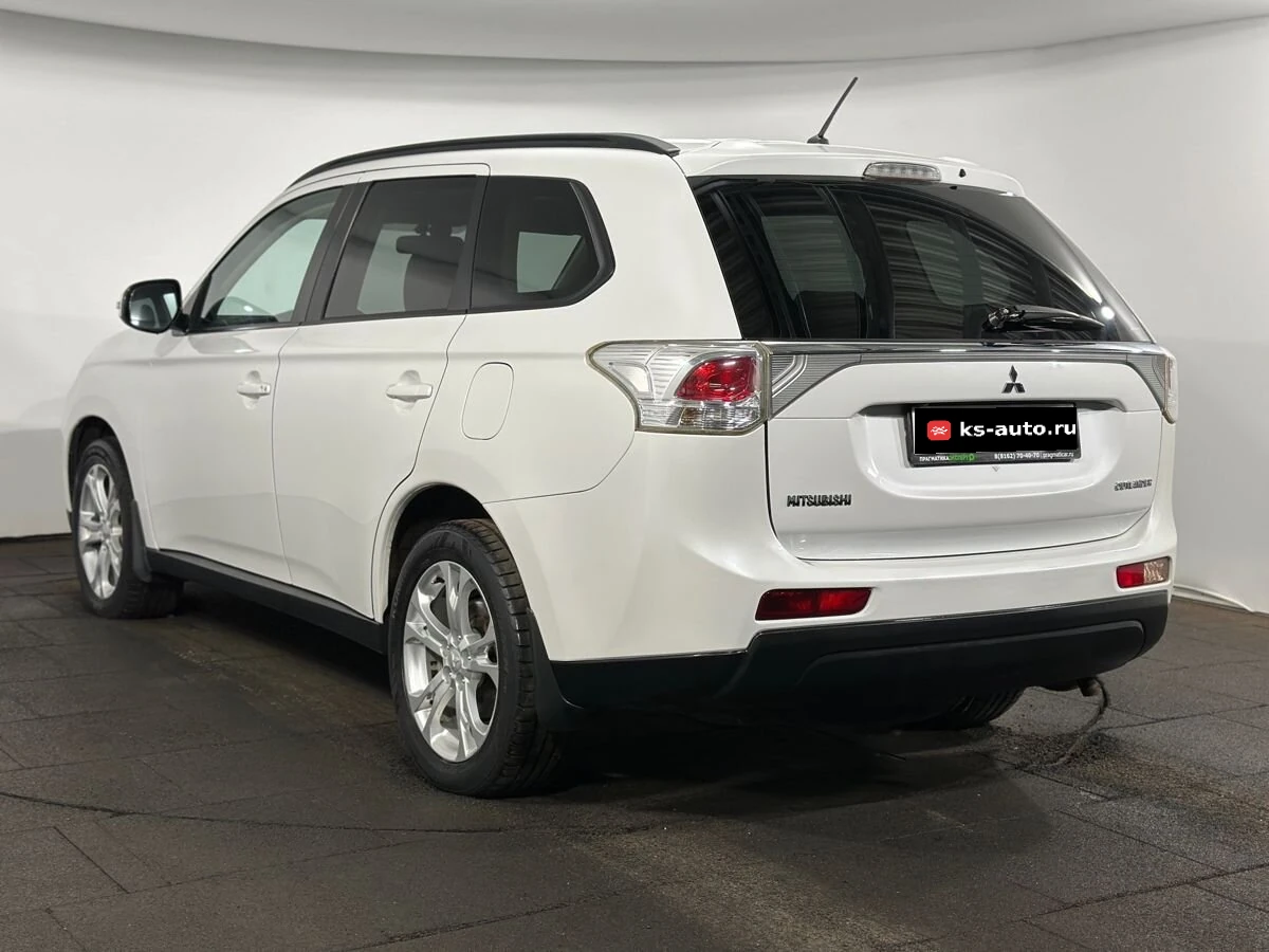 Mitsubishi Outlander, 2012г, полный привод, вариатор