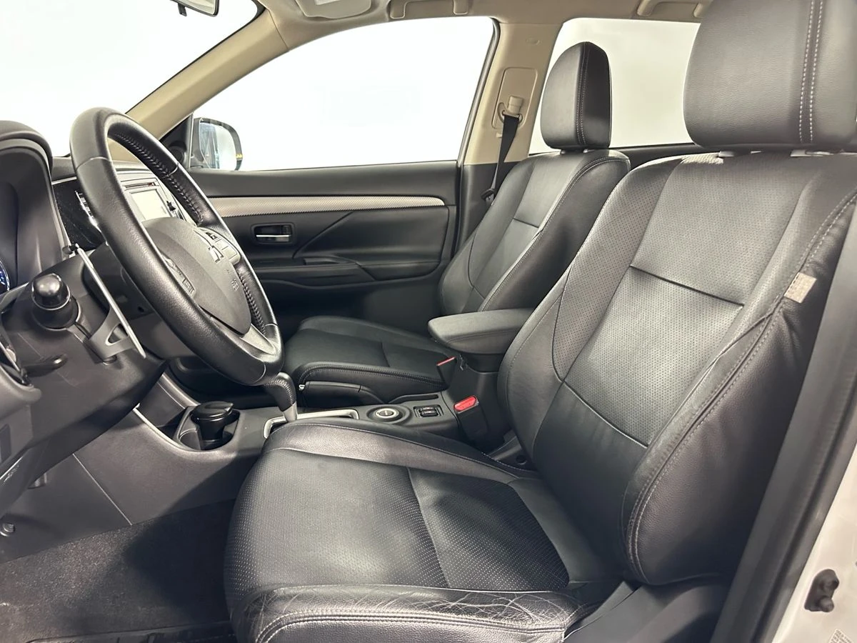 Mitsubishi Outlander, 2012г, полный привод, вариатор