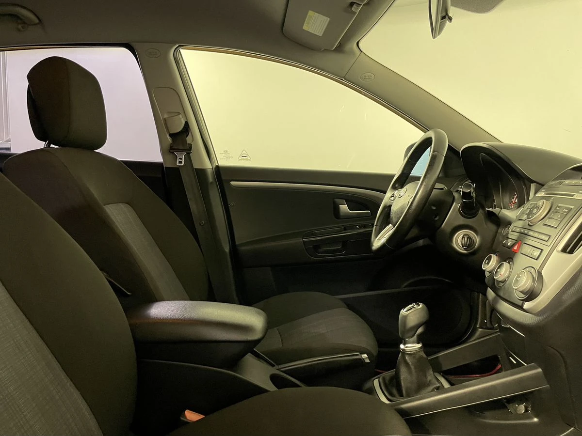 Kia Ceed, 2010г, передний привод, механика