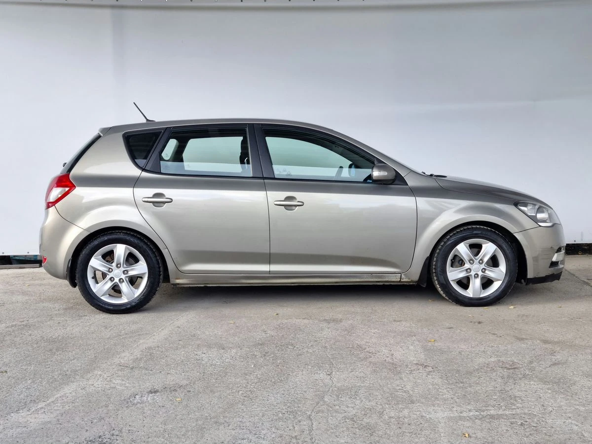 Kia Ceed, 2010г, передний привод, механика