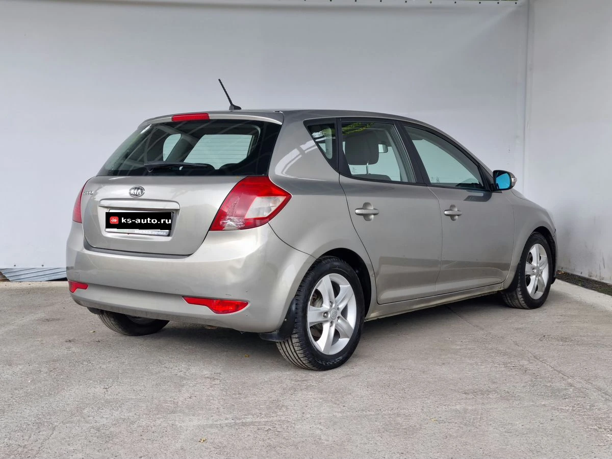 Kia Ceed, 2010г, передний привод, механика
