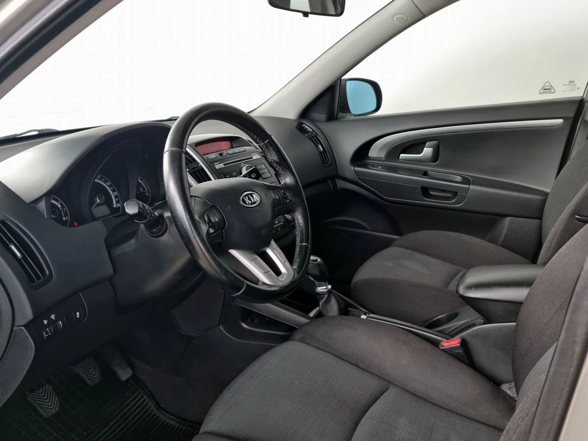 Kia Ceed, 2010г, передний привод, механика