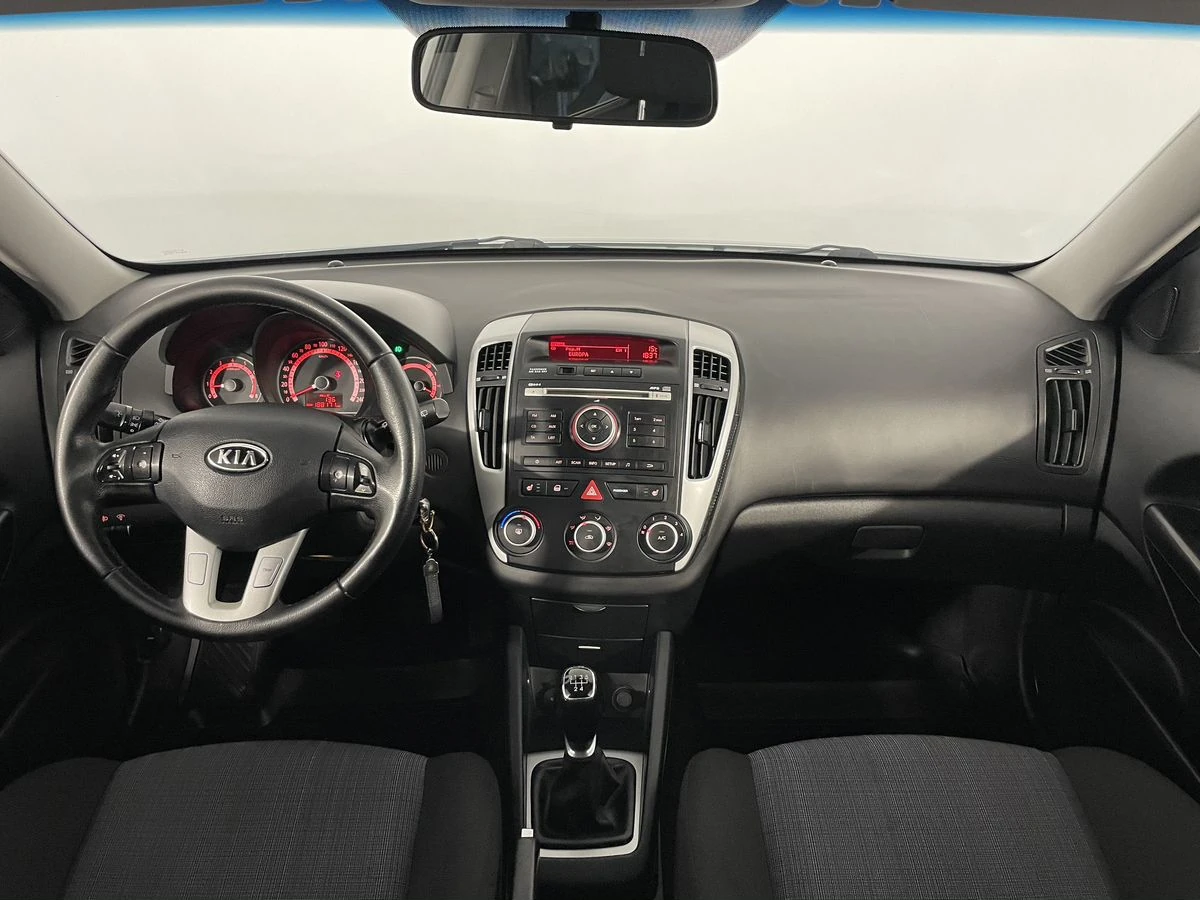 Kia Ceed, 2011г, передний привод, механика