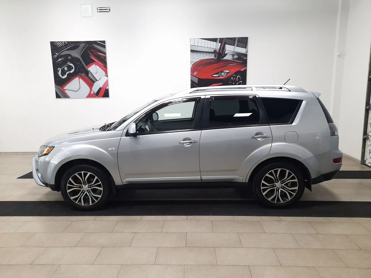 Mitsubishi Outlander, 2008г, полный привод, вариатор