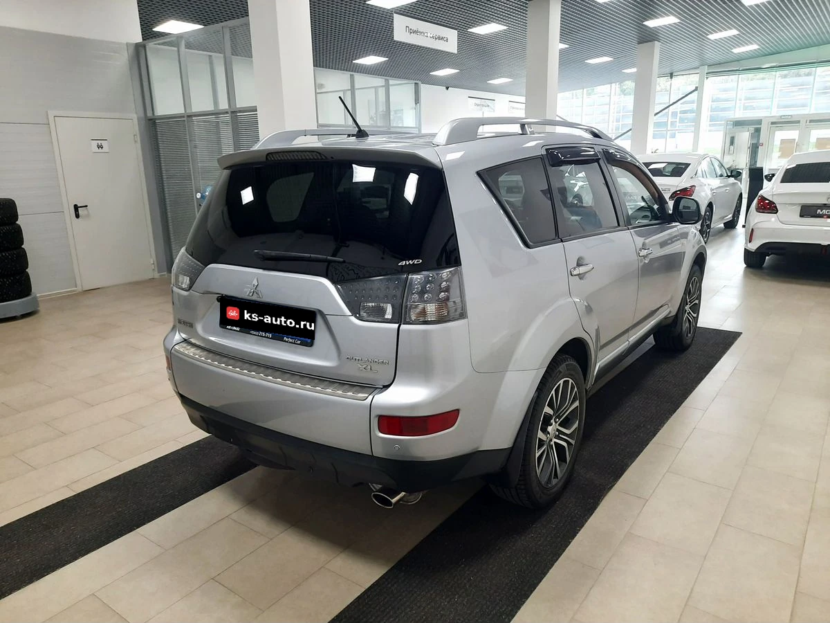 Mitsubishi Outlander, 2008г, полный привод, вариатор