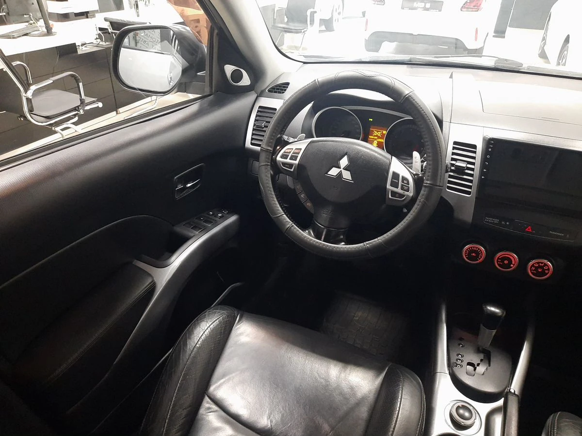 Mitsubishi Outlander, 2008г, полный привод, вариатор