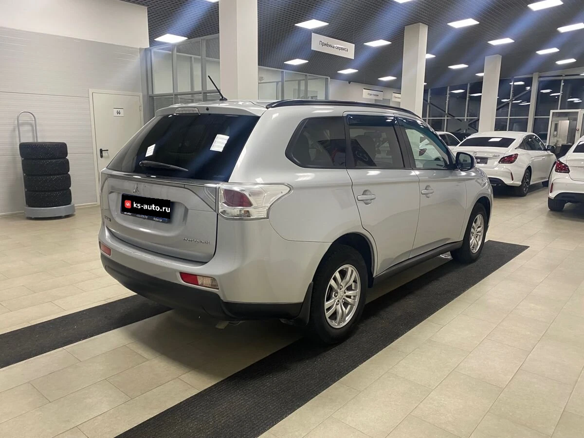 Mitsubishi Outlander, 2013г, полный привод, вариатор