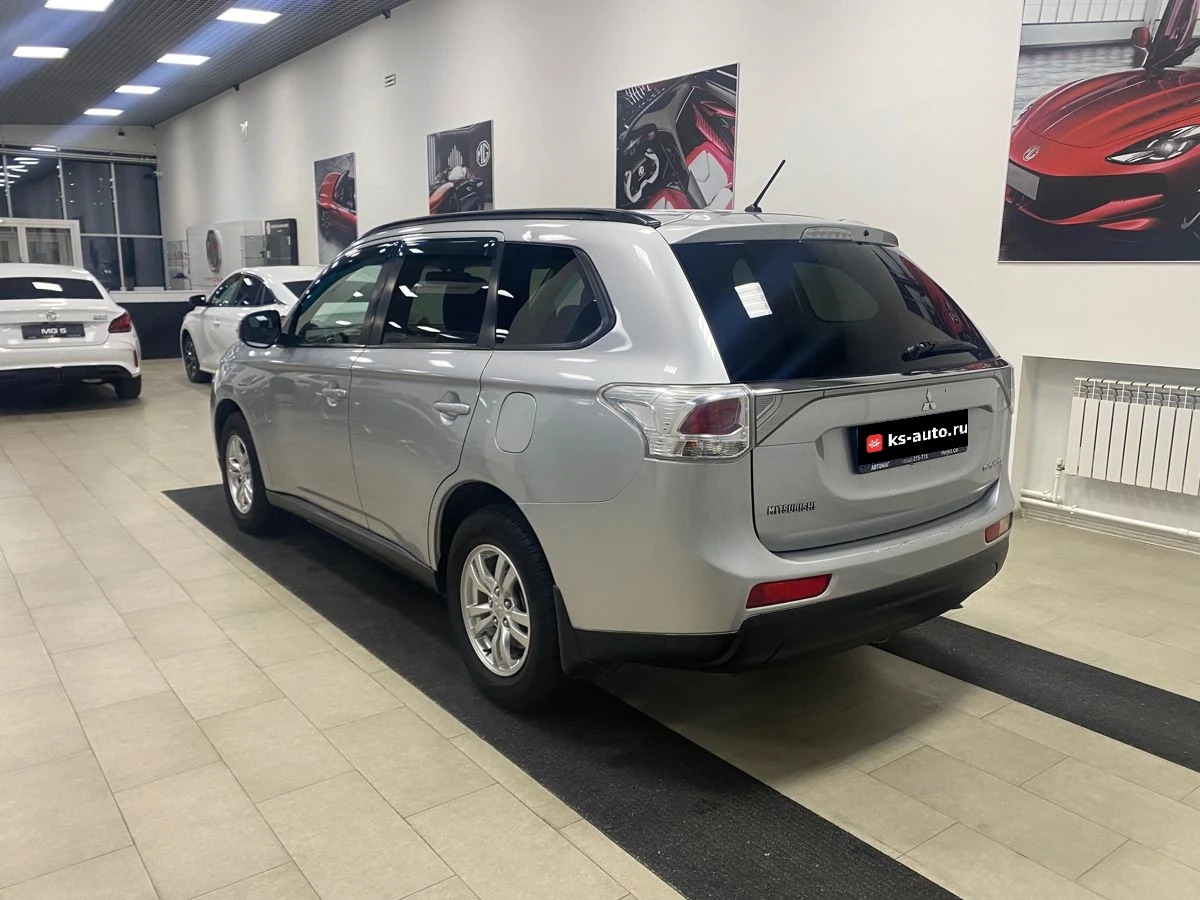 Mitsubishi Outlander, 2013г, полный привод, вариатор