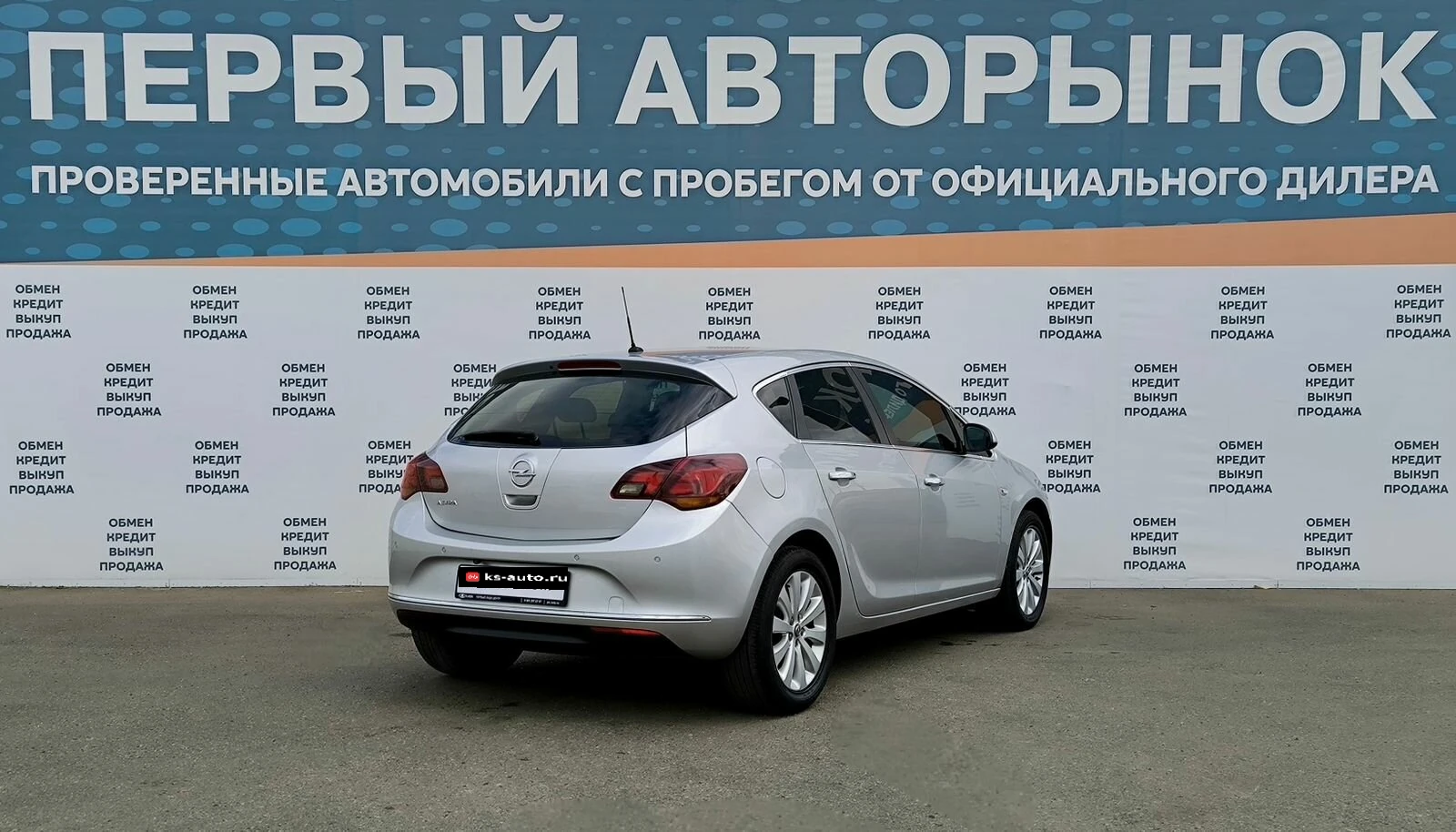 Opel Astra, 2013г, передний привод, механика