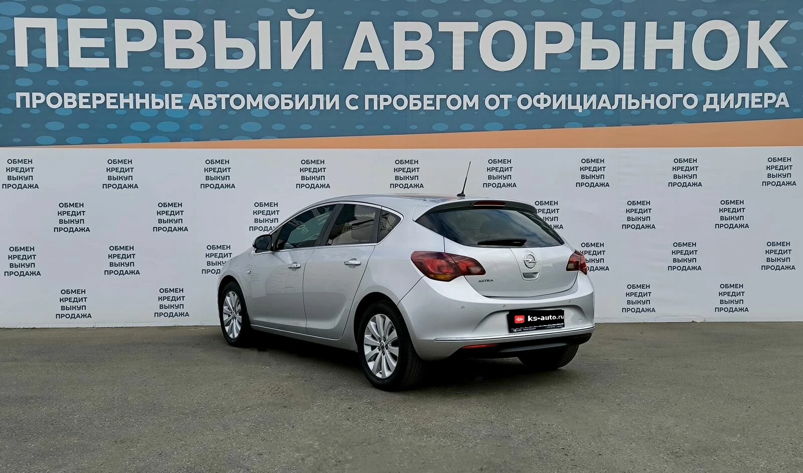 Opel Astra, 2013г, передний привод, механика