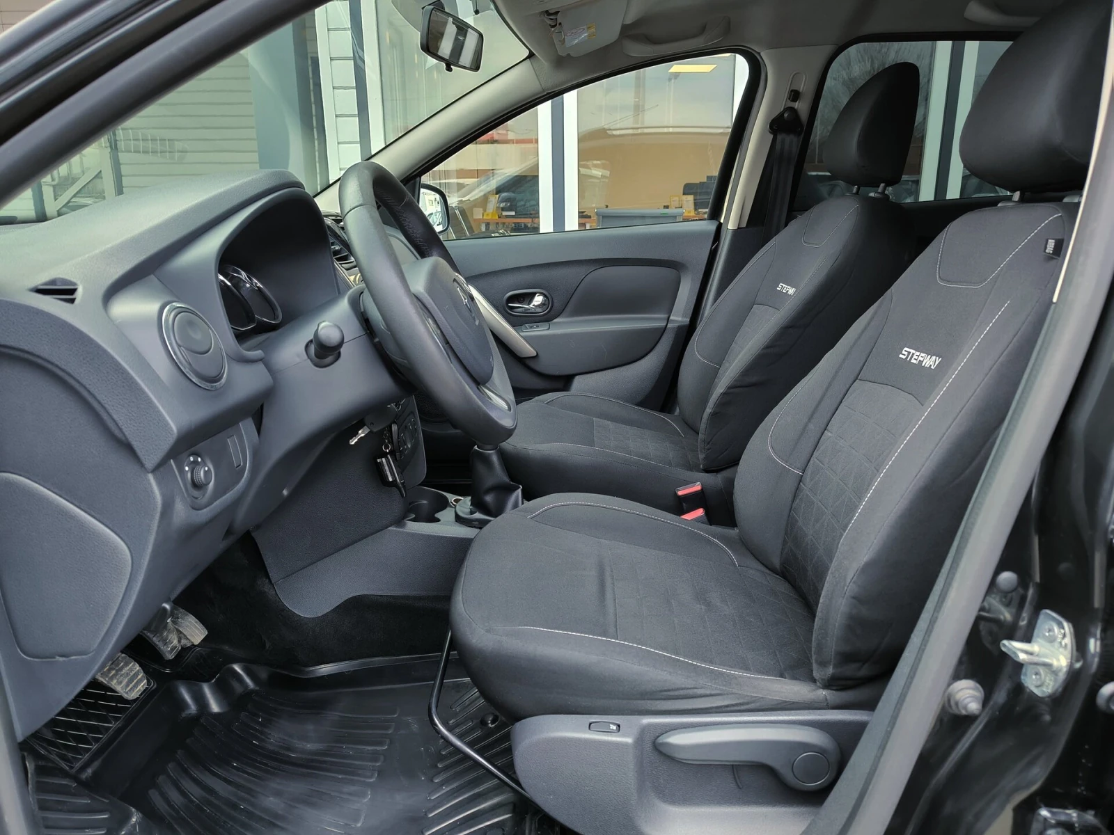 Renault Sandero, 2016г, передний привод, механика