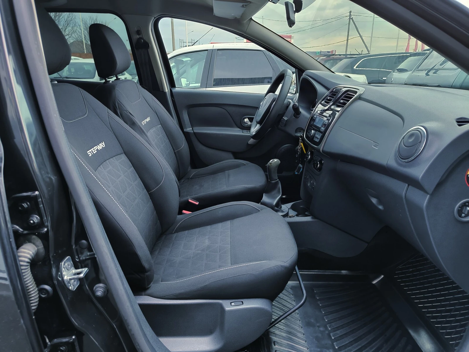 Renault Sandero, 2016г, передний привод, механика