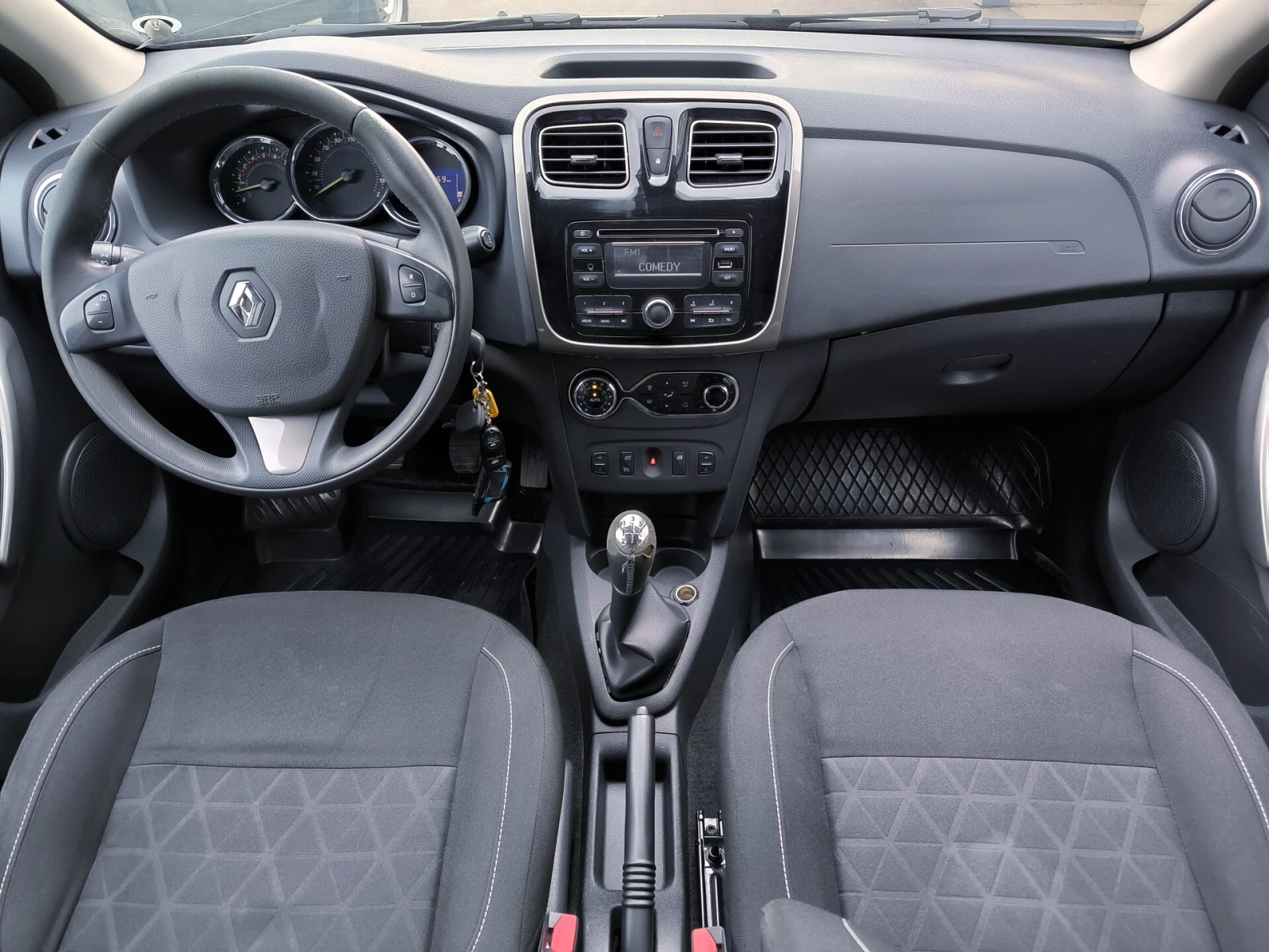 Renault Sandero, 2016г, передний привод, механика