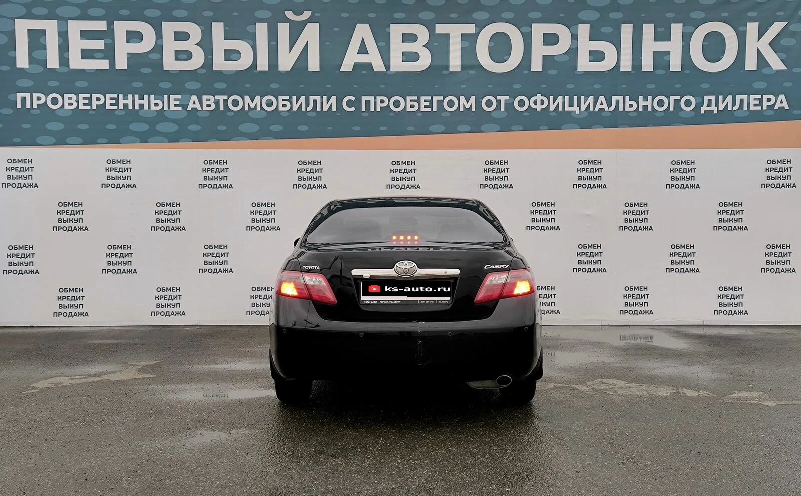 Toyota Camry, 2010г, передний привод, автомат