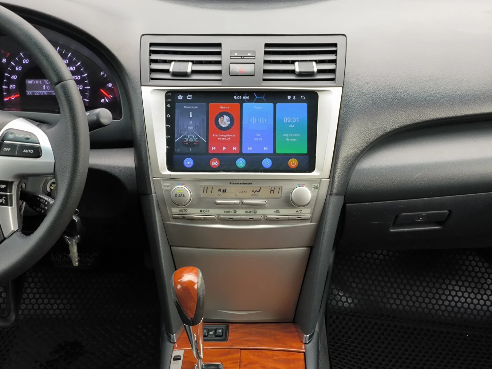 Toyota Camry, 2010г, передний привод, автомат