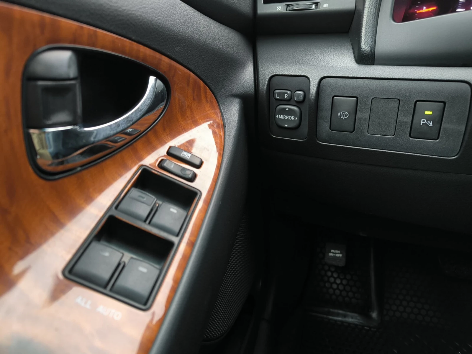 Toyota Camry, 2010г, передний привод, автомат