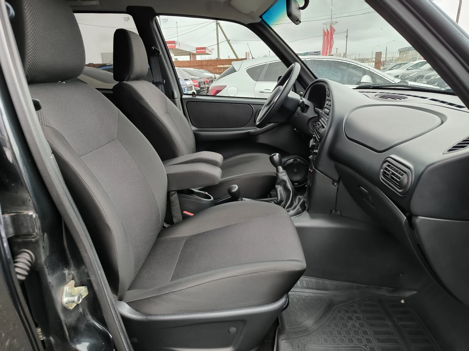 Chevrolet Niva, 2018г, полный привод, механика