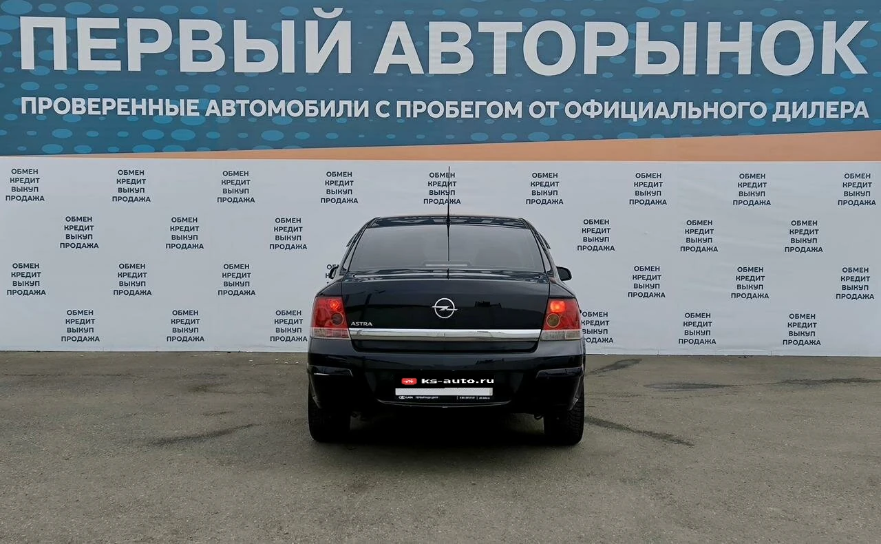 Opel Astra, 2010г, передний привод, механика