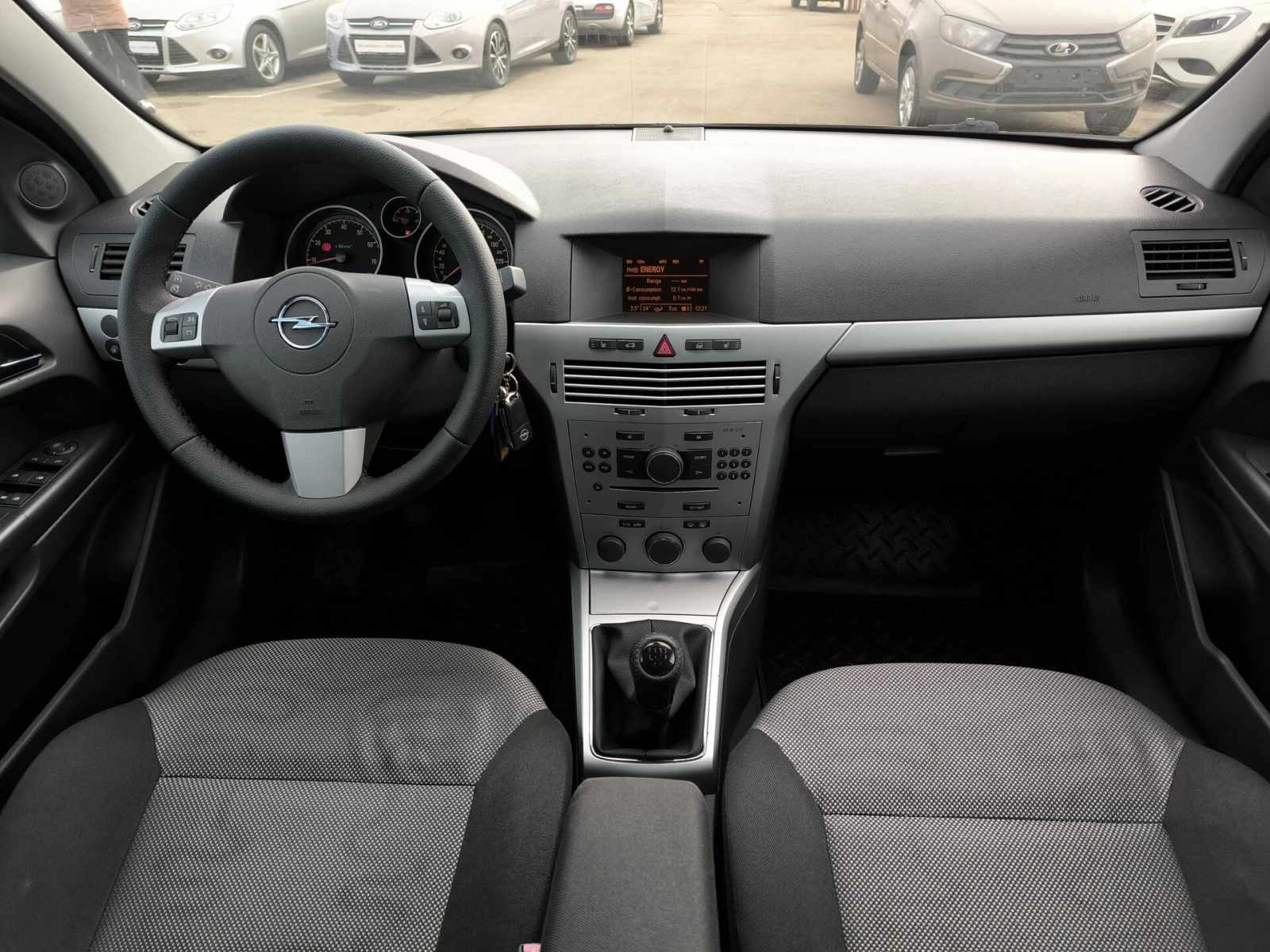 Opel Astra, 2010г, передний привод, механика