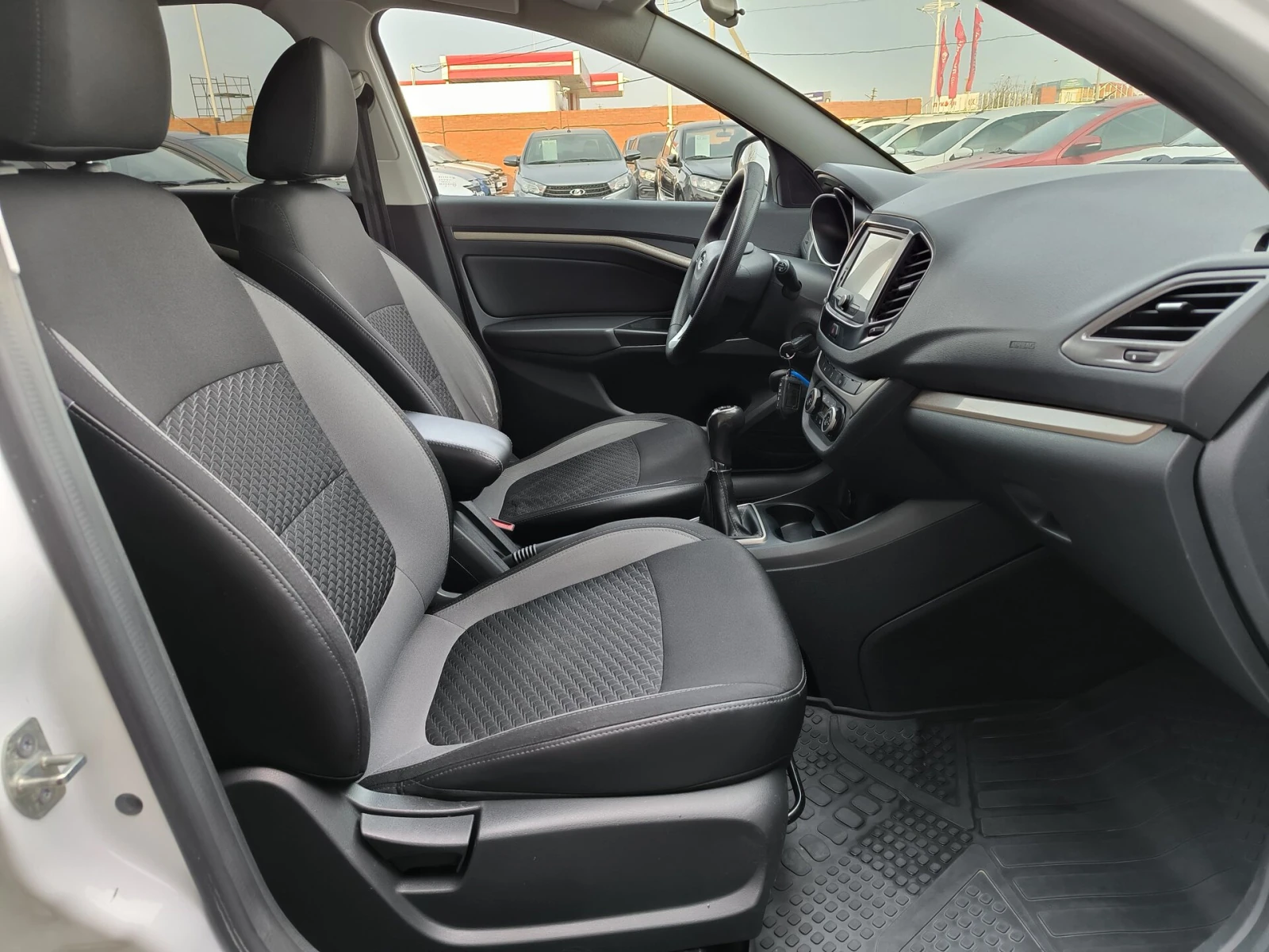 Lada (ВАЗ) Vesta, 2019г, передний привод, механика